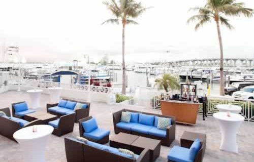 miami-marriott-biscayne-bay-out-door-waterfront-lounge